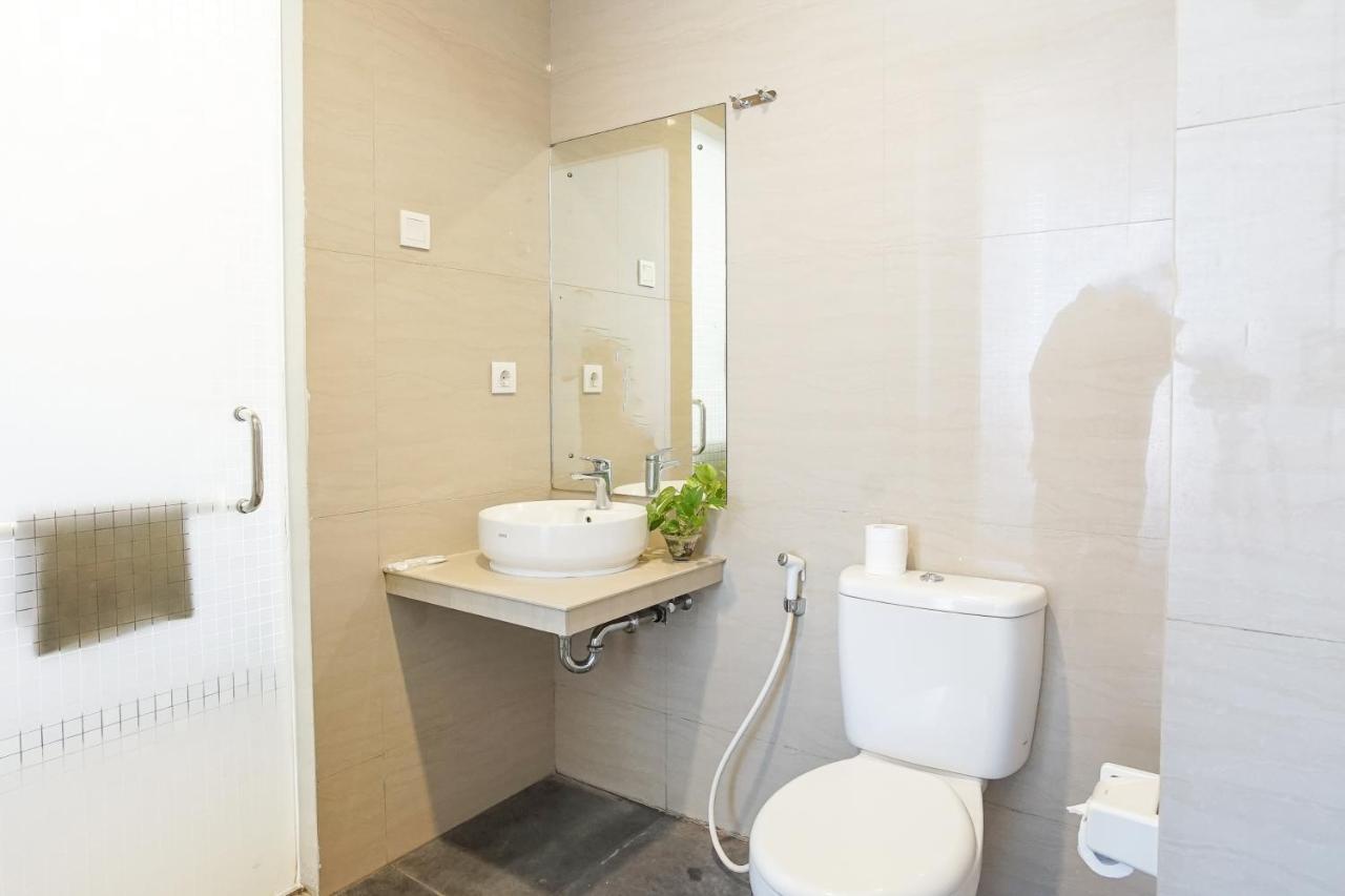 Hotel Royal Manado Buitenkant foto